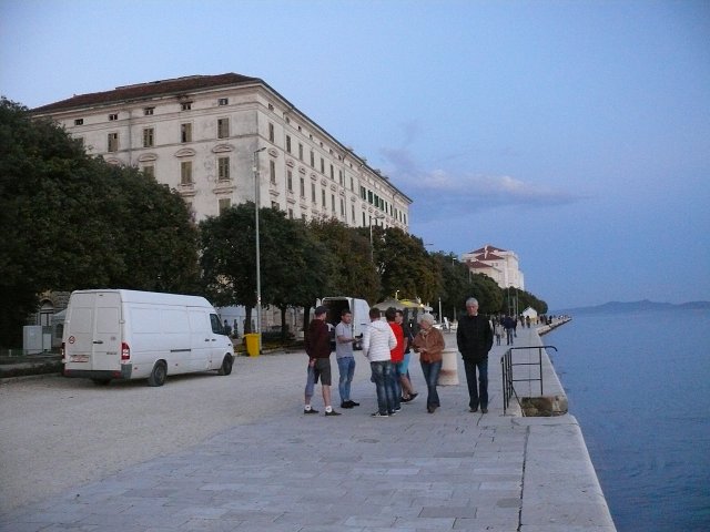 img00077.jpg