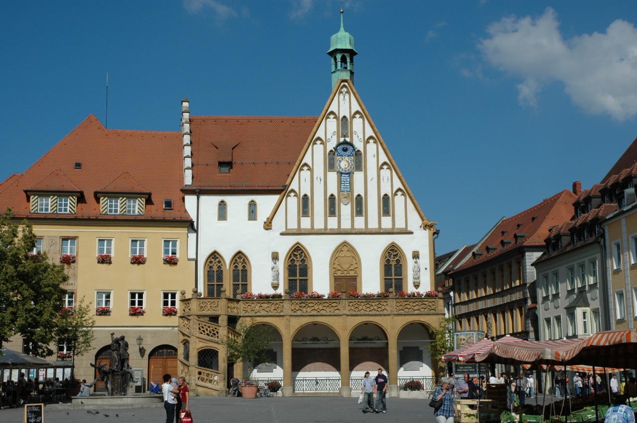 http://www.jimi007.cz/zeme/nemecko/spolkove-zeme/bavorsko/foto/amberg02_rathaus.jpg